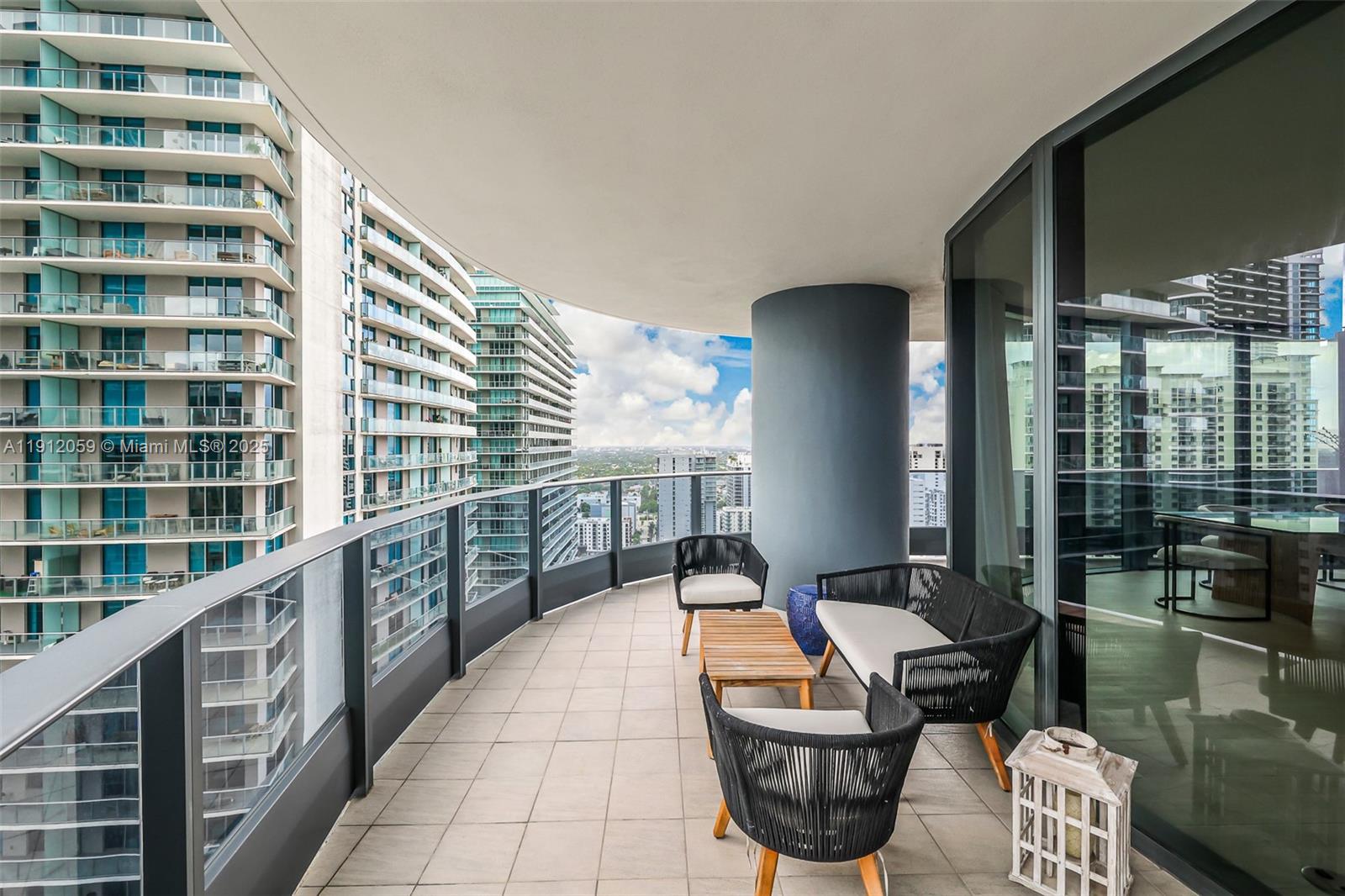 1000 Brickell Plz #3002 Miami, FL 33131