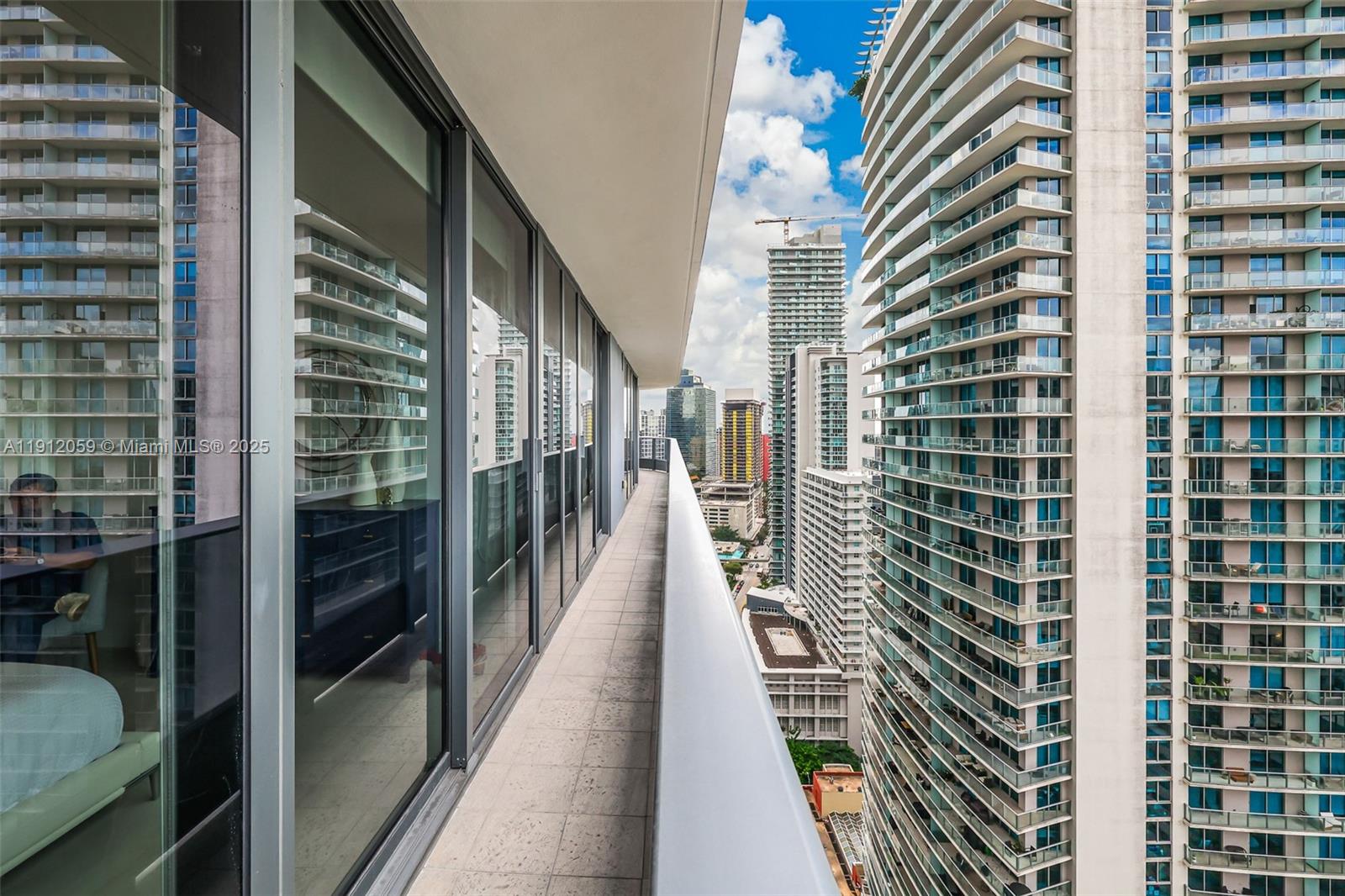 1000 Brickell Plz #3002 Miami, FL 33131