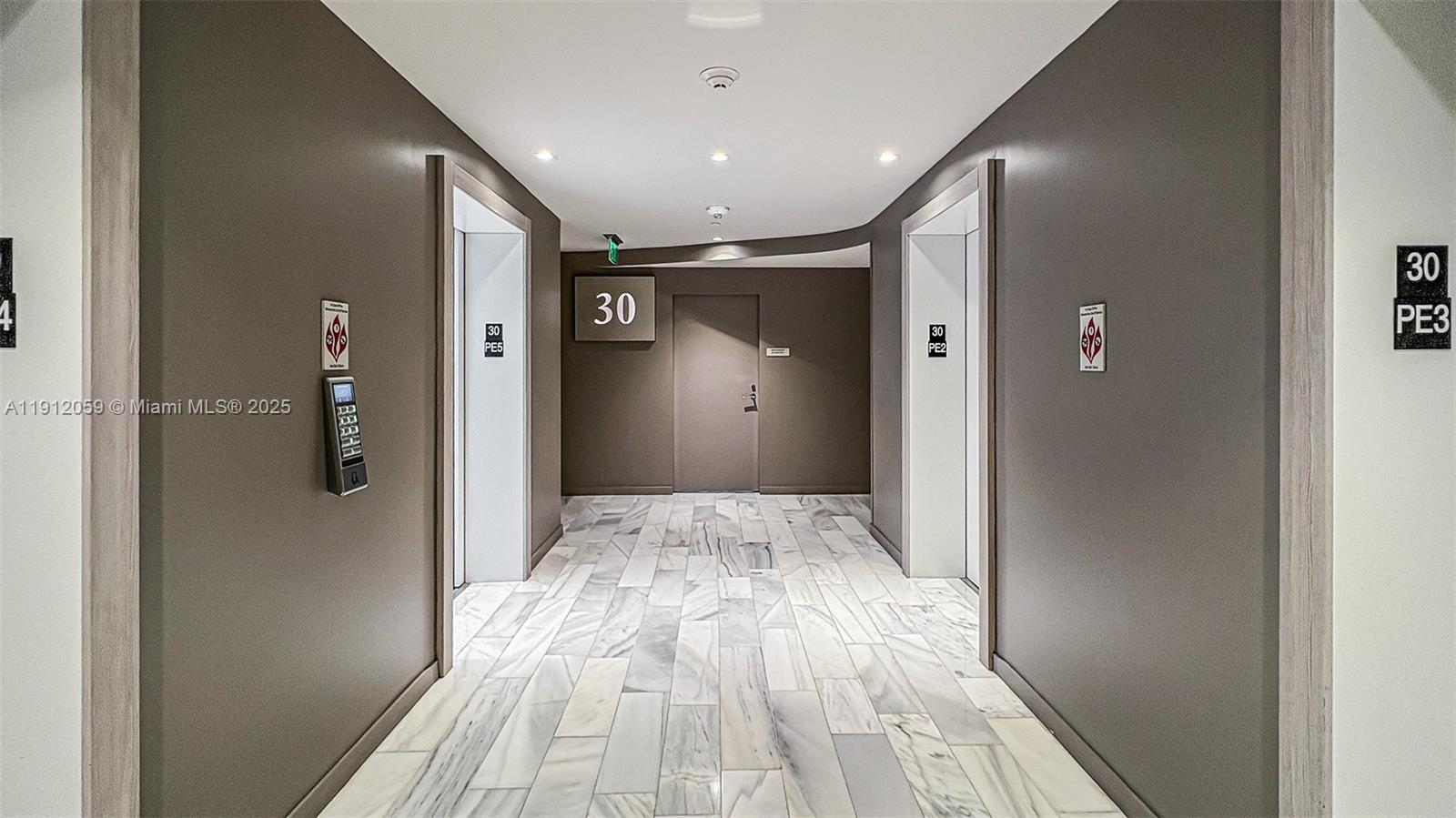 1000 Brickell Plz #3002 Miami, FL 33131