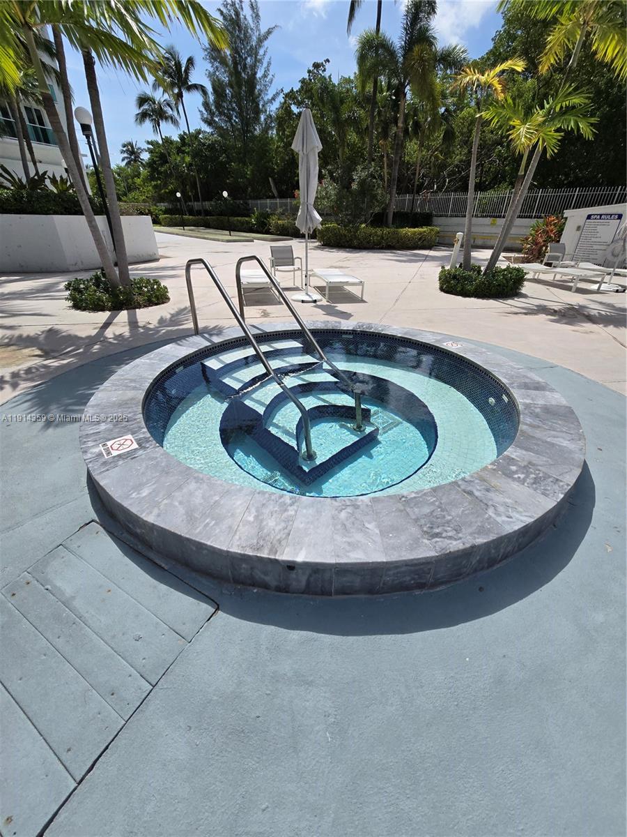 image Arlen House East10