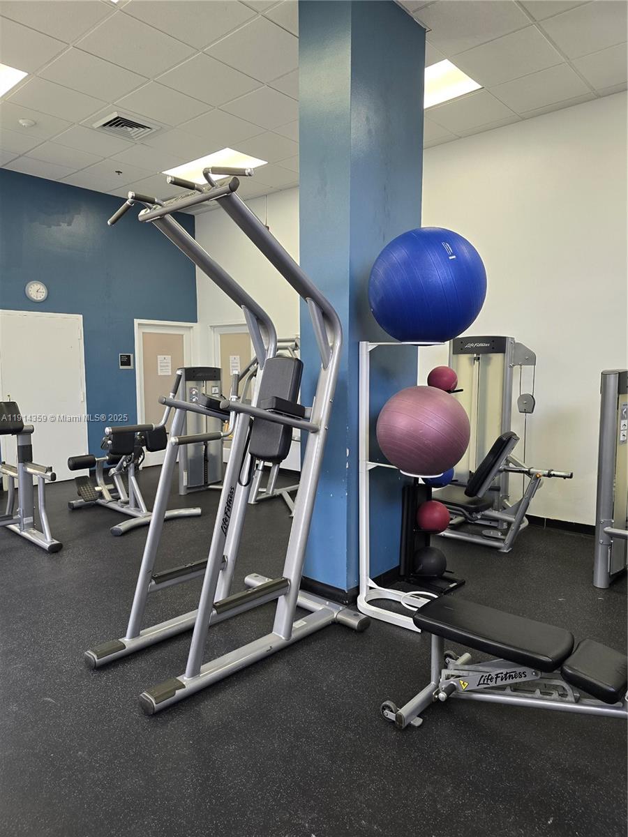 image Arlen House East14