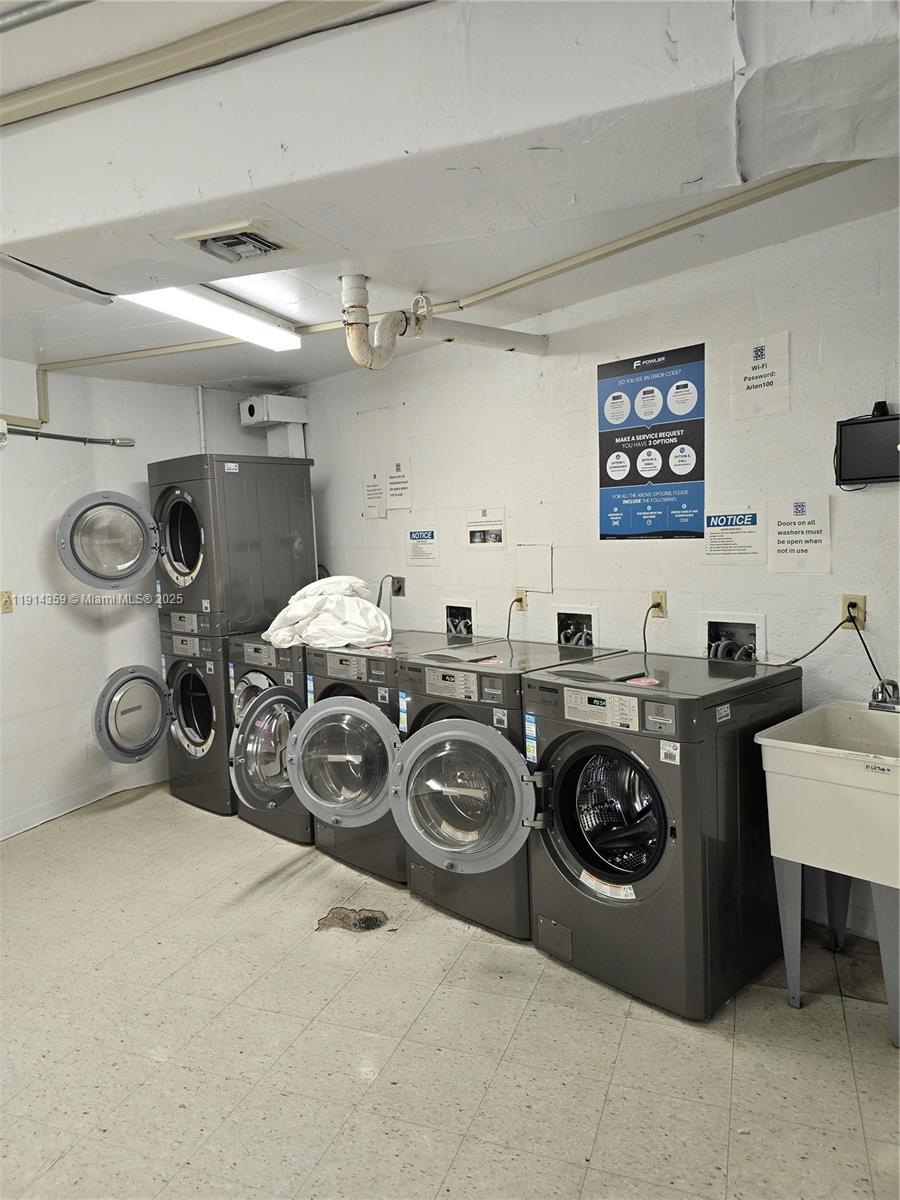 image Arlen House East27