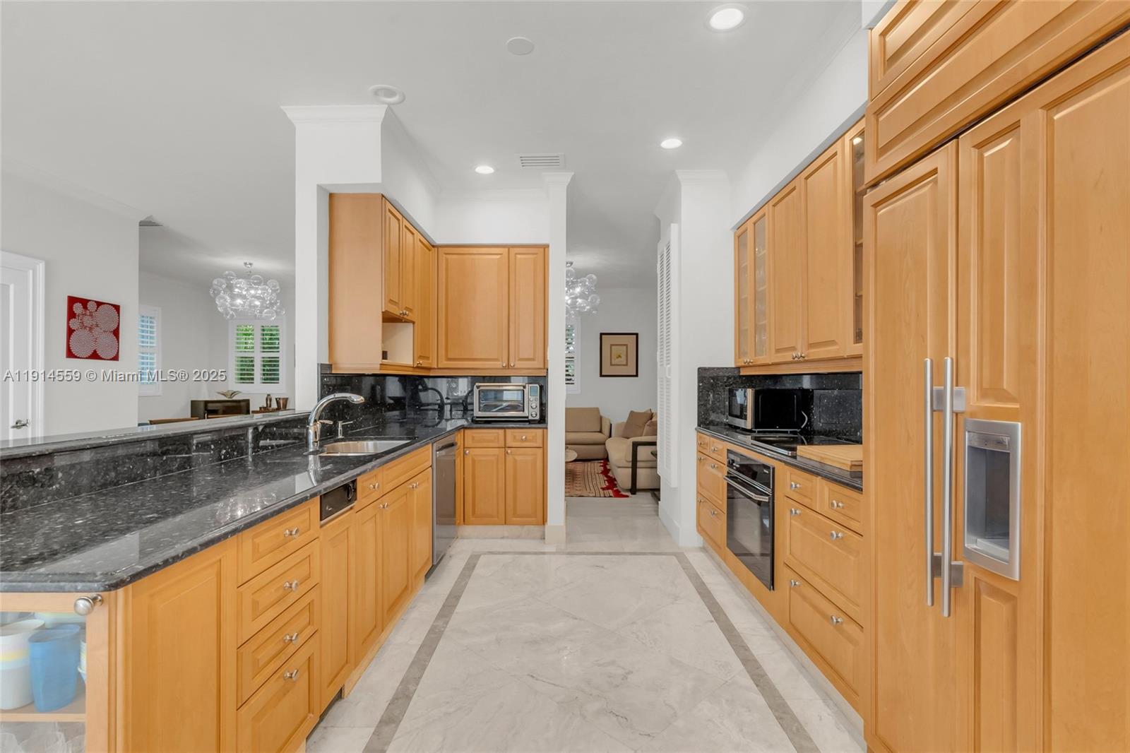 5794 SW 76th Ter South Miami, FL 33143