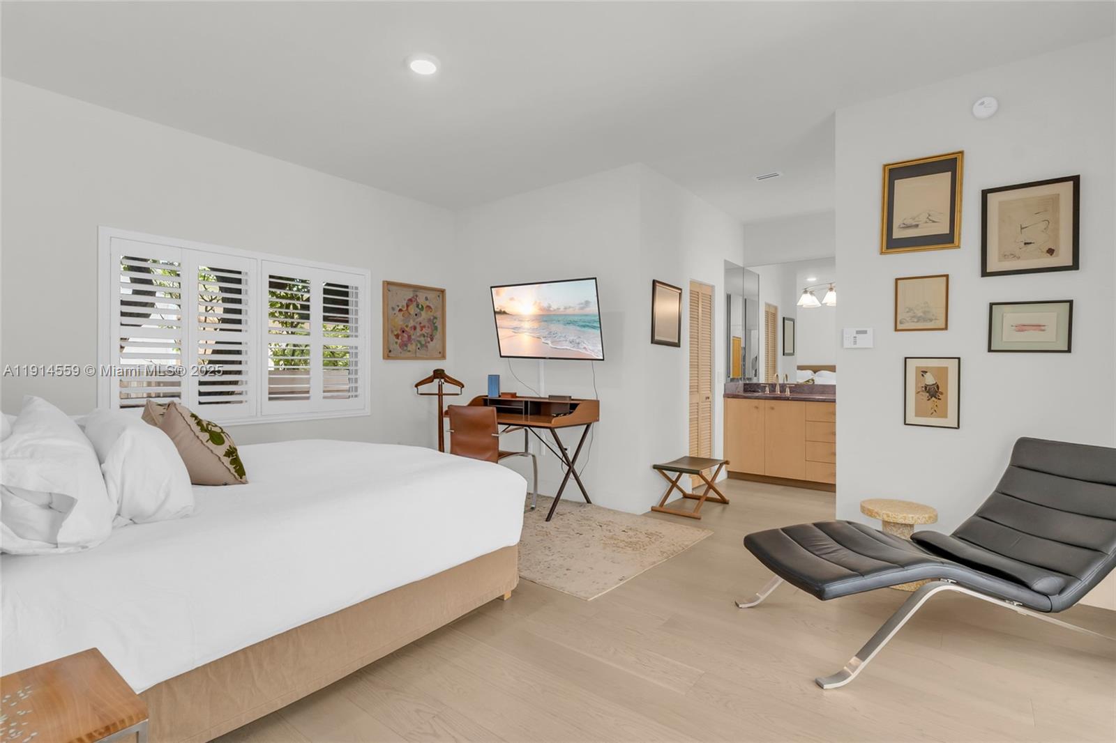 5794 SW 76th Ter South Miami, FL 33143