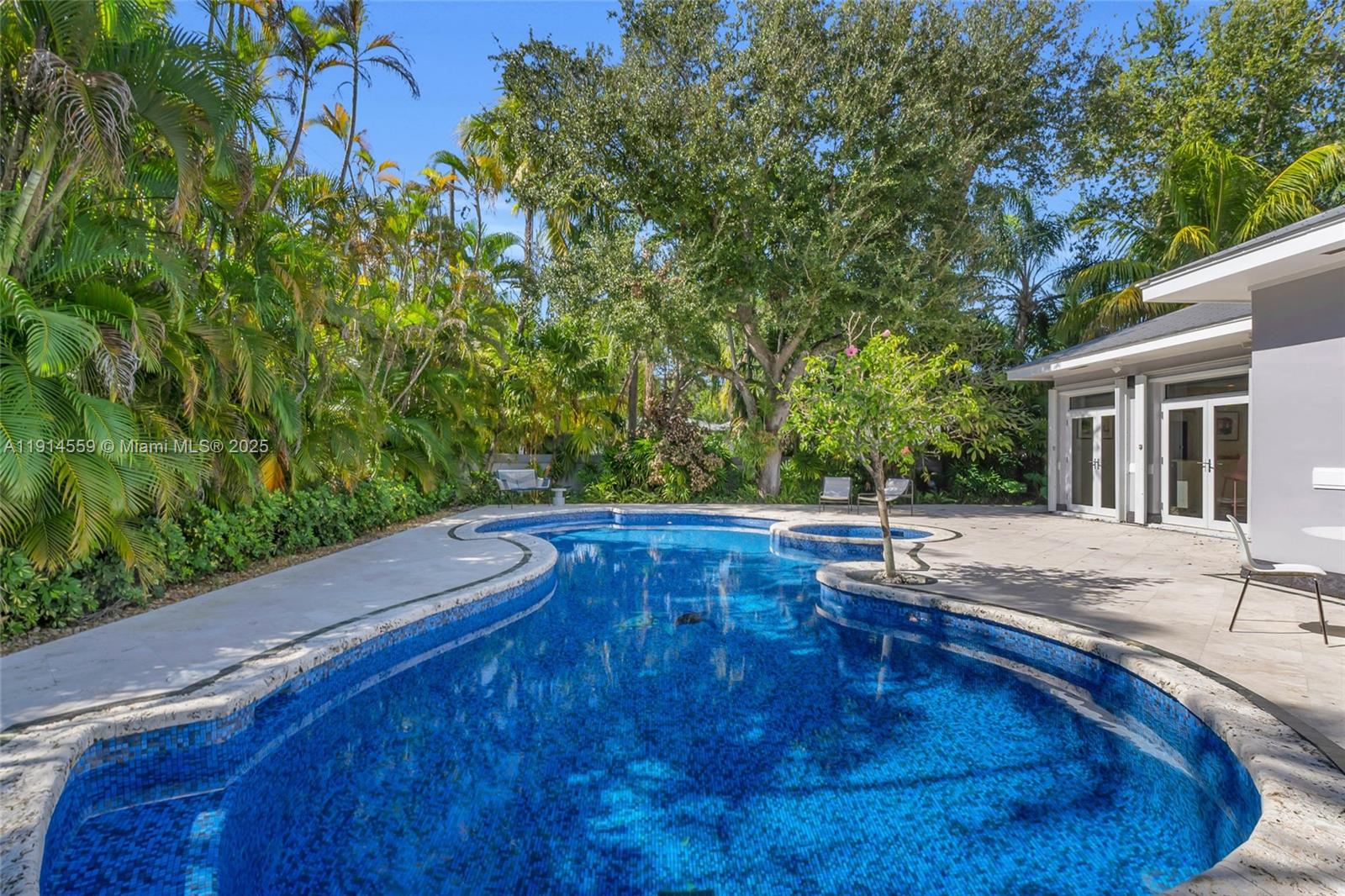 5794 SW 76th Ter South Miami, FL 33143