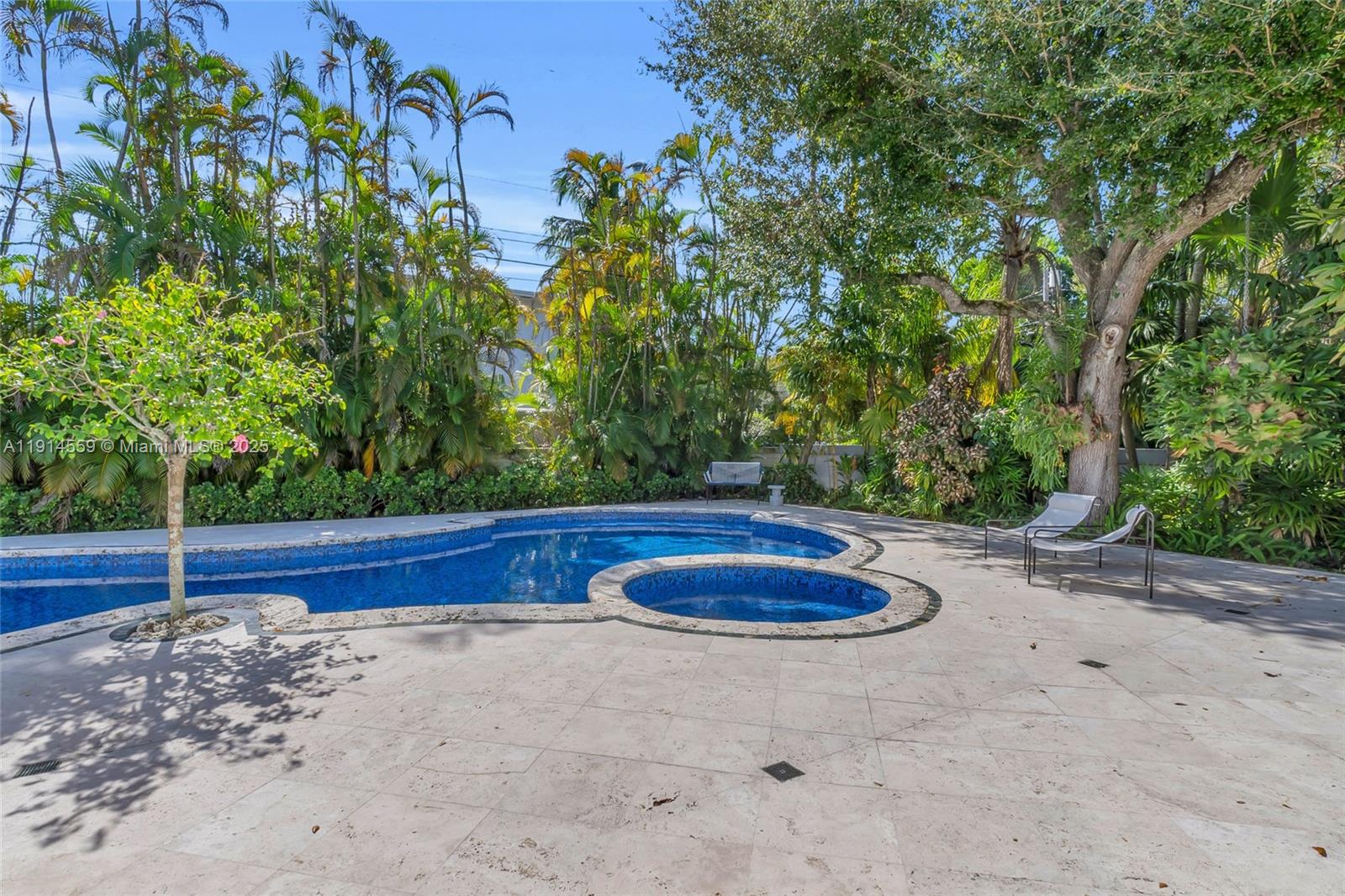 5794 SW 76th Ter South Miami, FL 33143