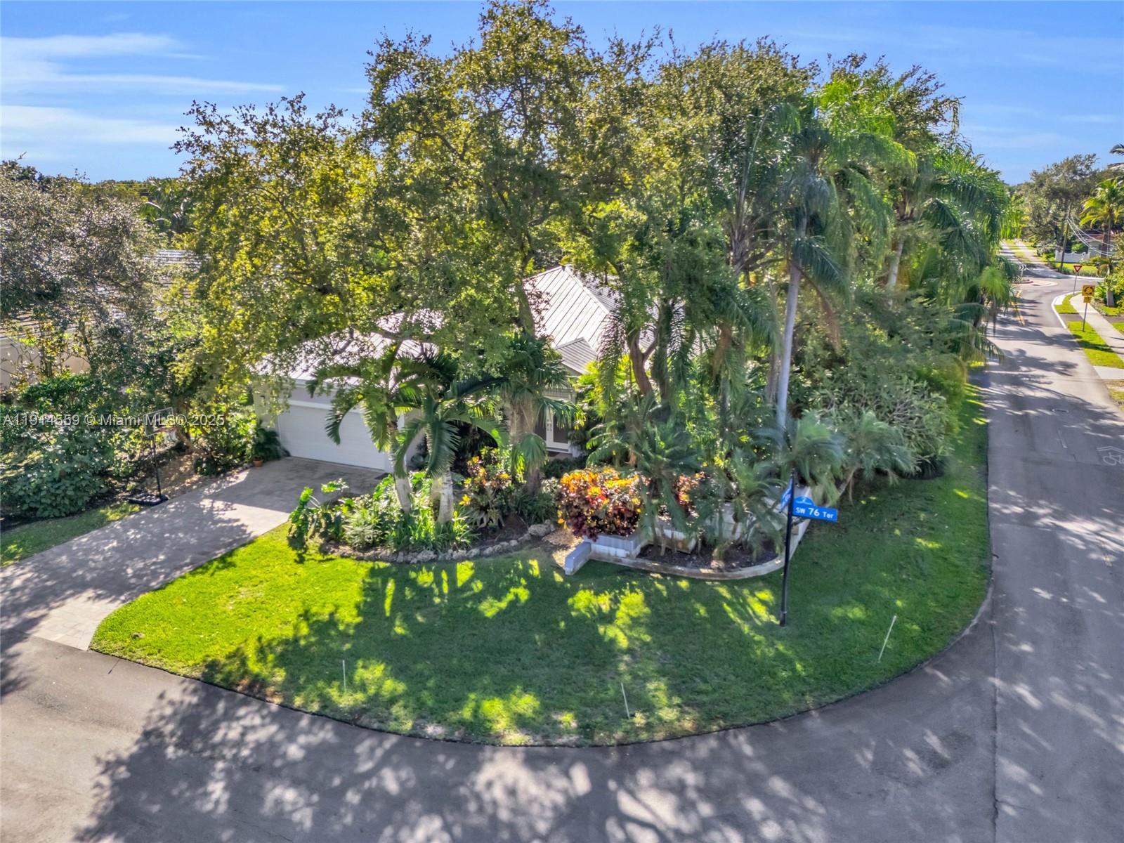 5794 SW 76th Ter South Miami, FL 33143