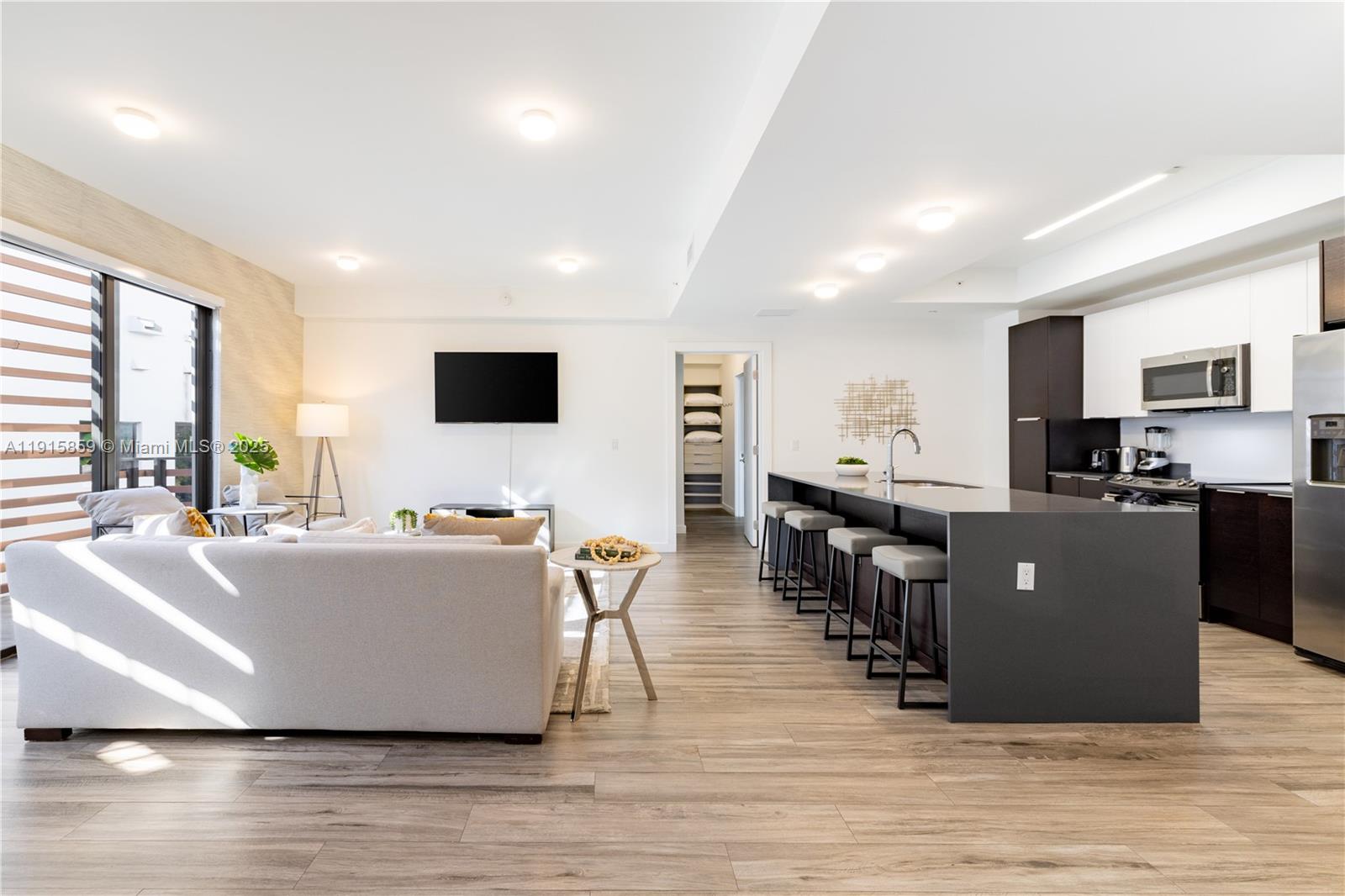 2955 S Bird Ave #PH-B Miami, FL 33133