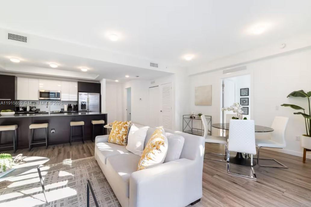 2955 S Bird Ave #PH-B Miami, FL 33133