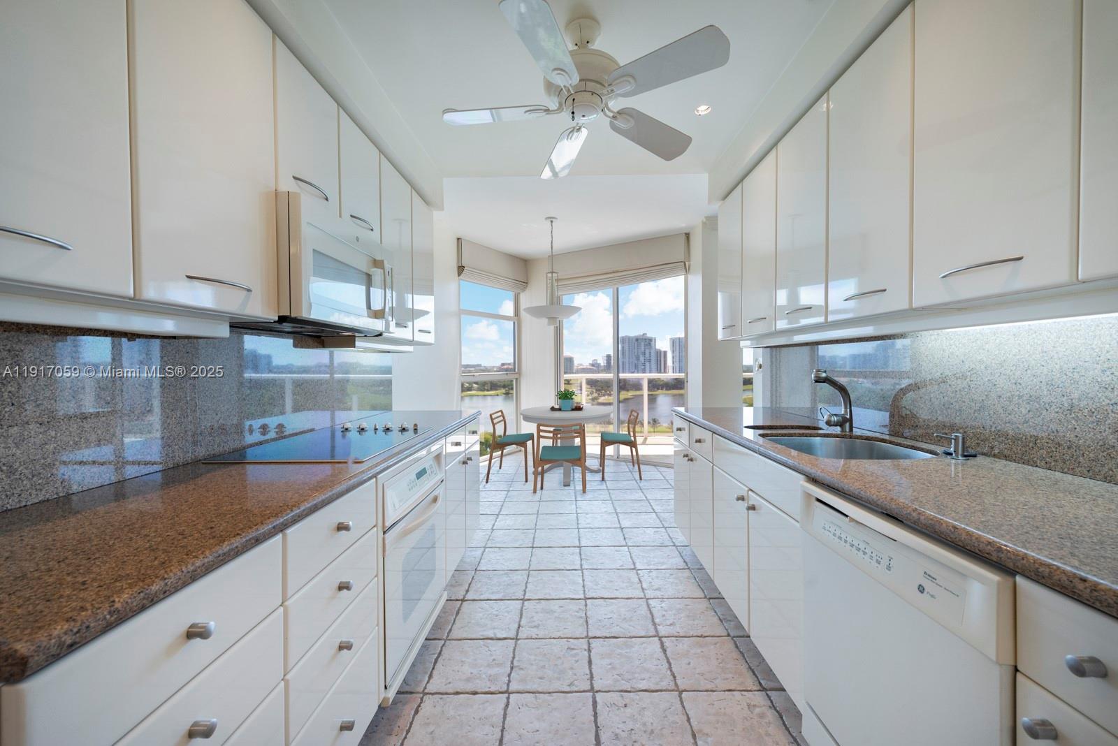 image Hamptons West Condo20