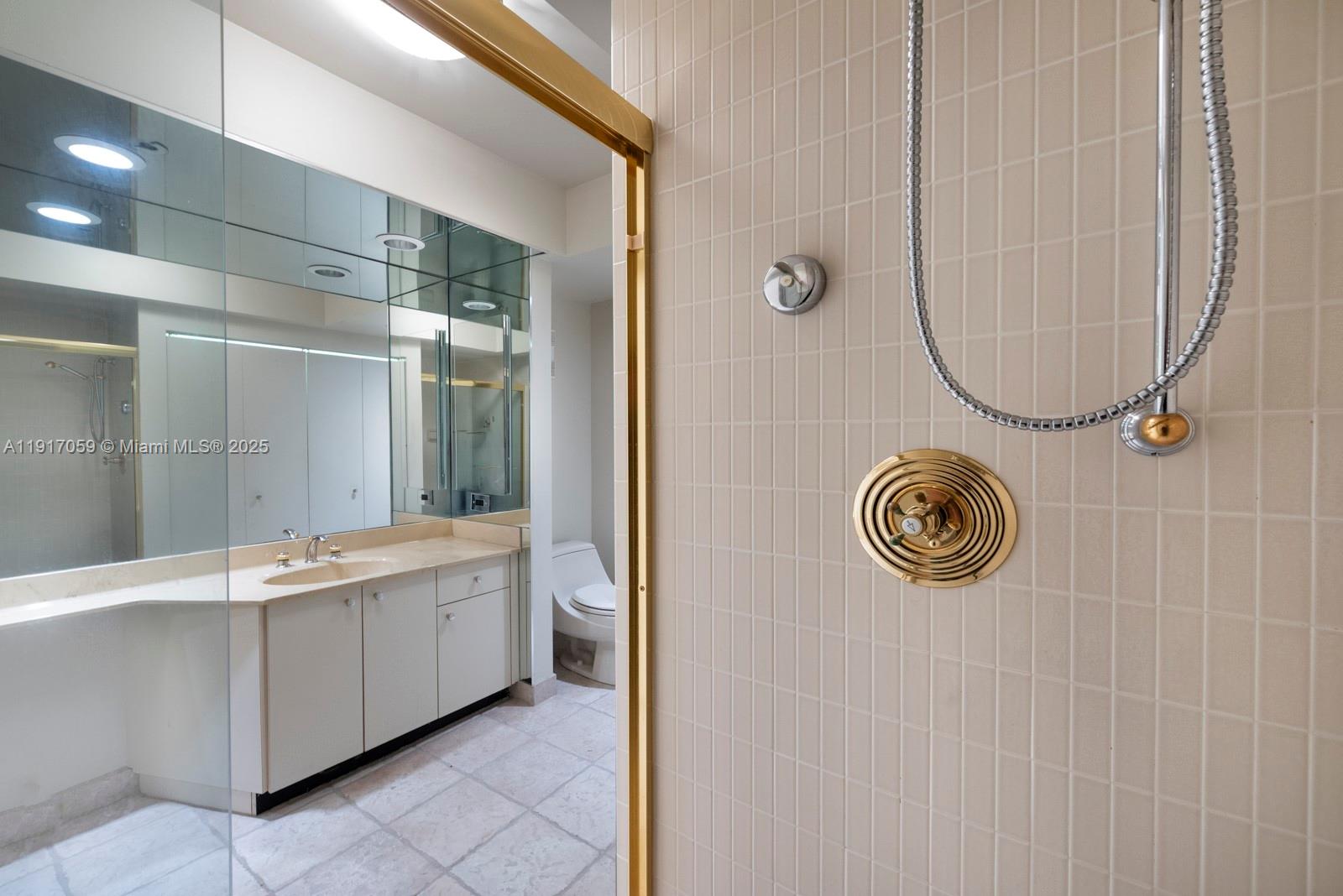 image Hamptons West Condo35