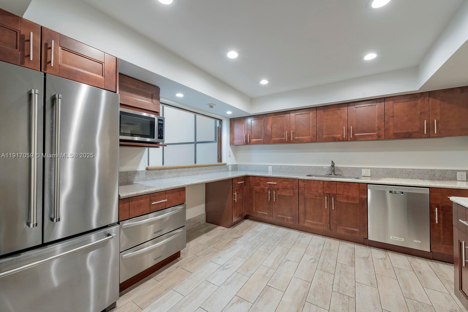 image Hamptons West Condo48