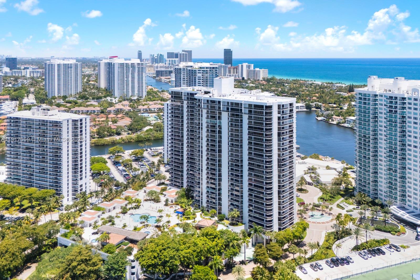 image Hamptons West Condo77