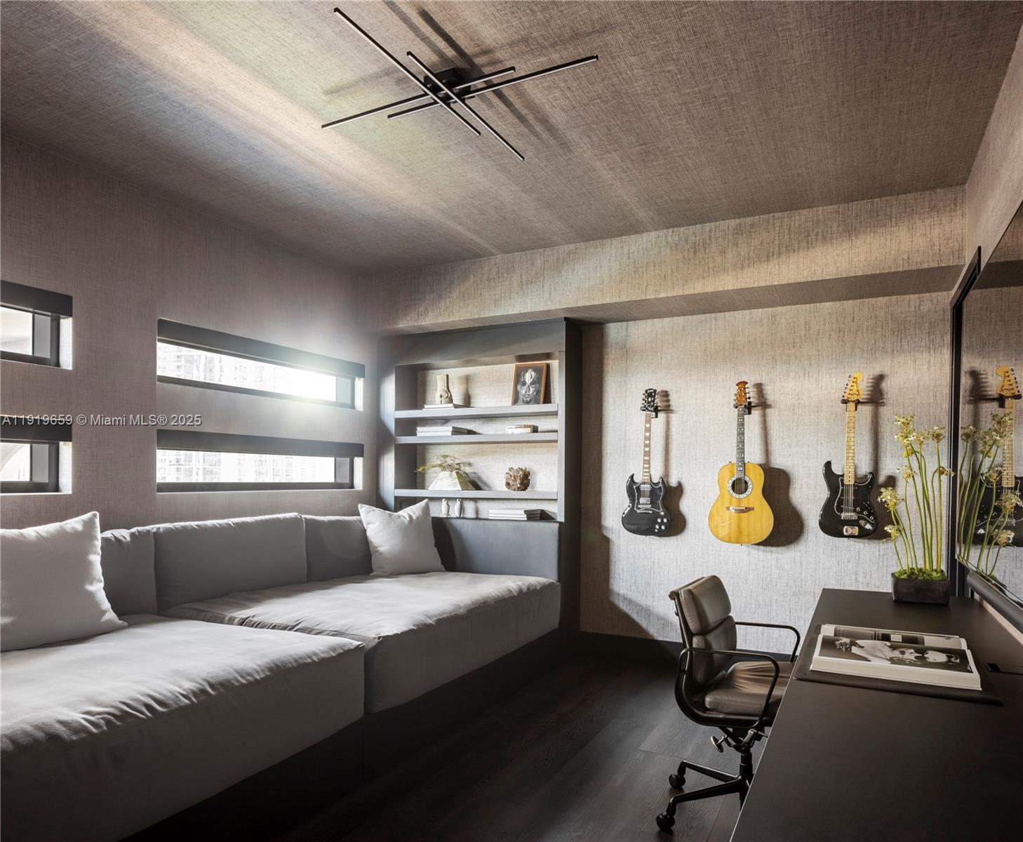 1040 Biscayne Blvd #2202 Miami, FL 33132