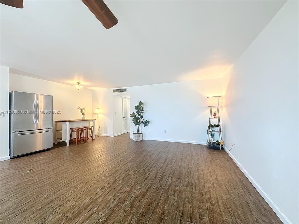 7133 Bay Dr #705 Miami Beach, FL 33141