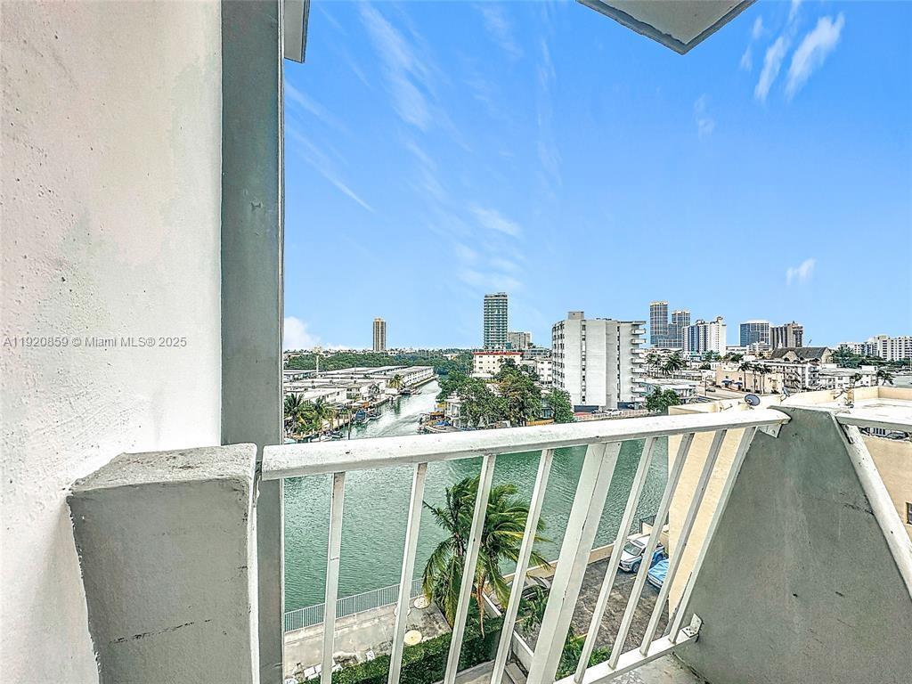 7133 Bay Dr #705 Miami Beach, FL 33141