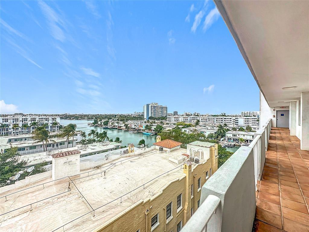 7133 Bay Dr #705 Miami Beach, FL 33141