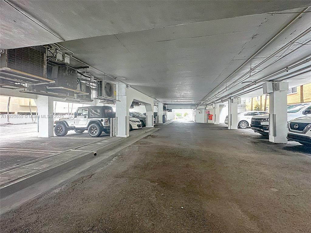 7133 Bay Dr #705 Miami Beach, FL 33141