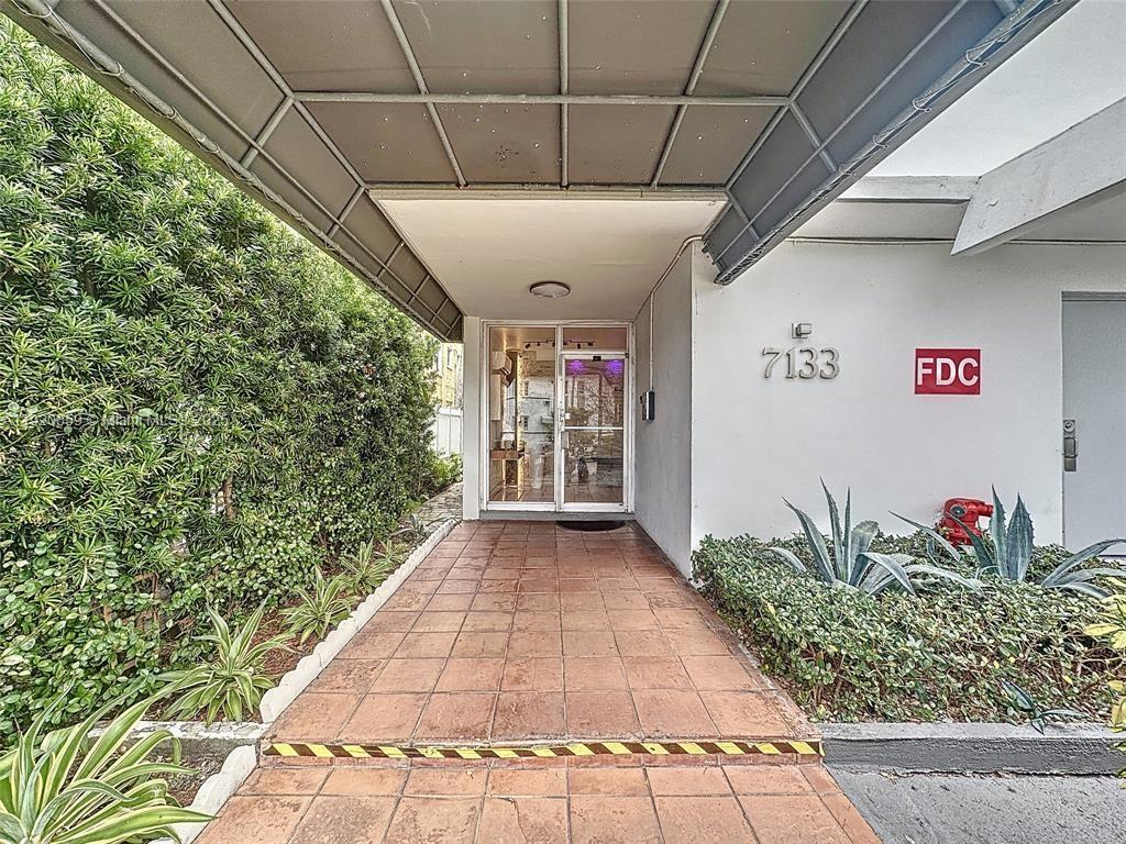 7133 Bay Dr #705 Miami Beach, FL 33141