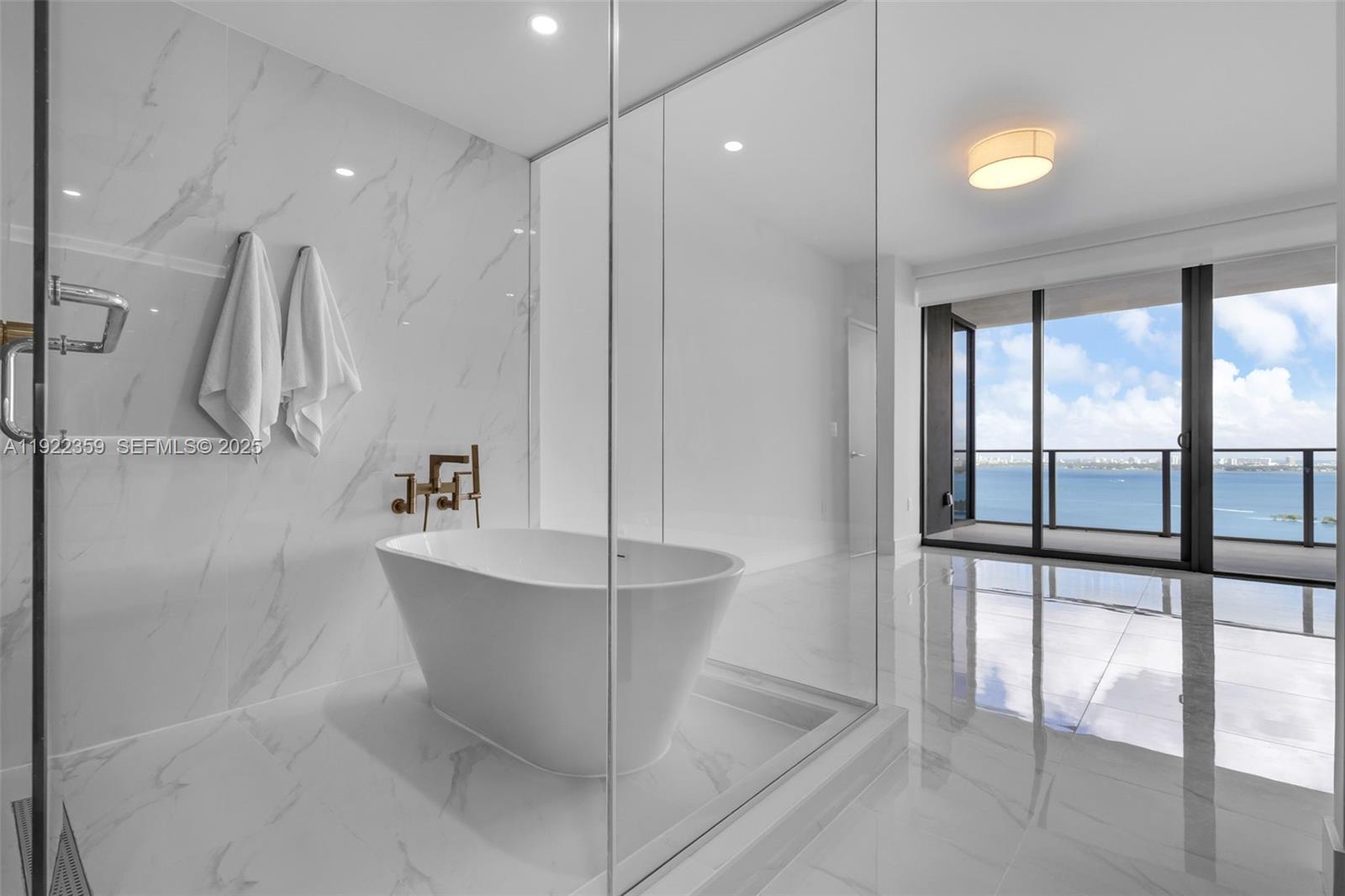 700 NE 24th St #2003 Miami, FL 33137