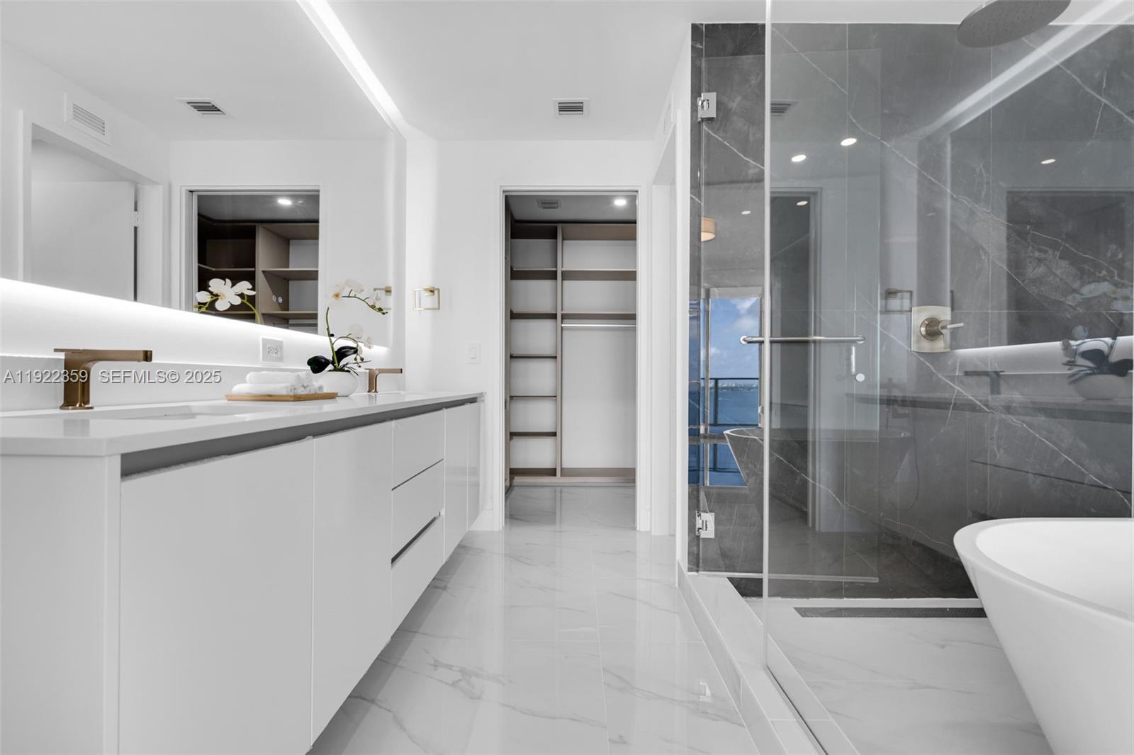 700 NE 24th St #2003 Miami, FL 33137