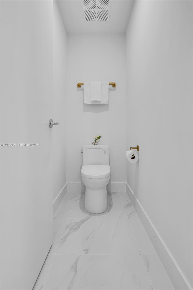 700 NE 24th St #2003 Miami, FL 33137