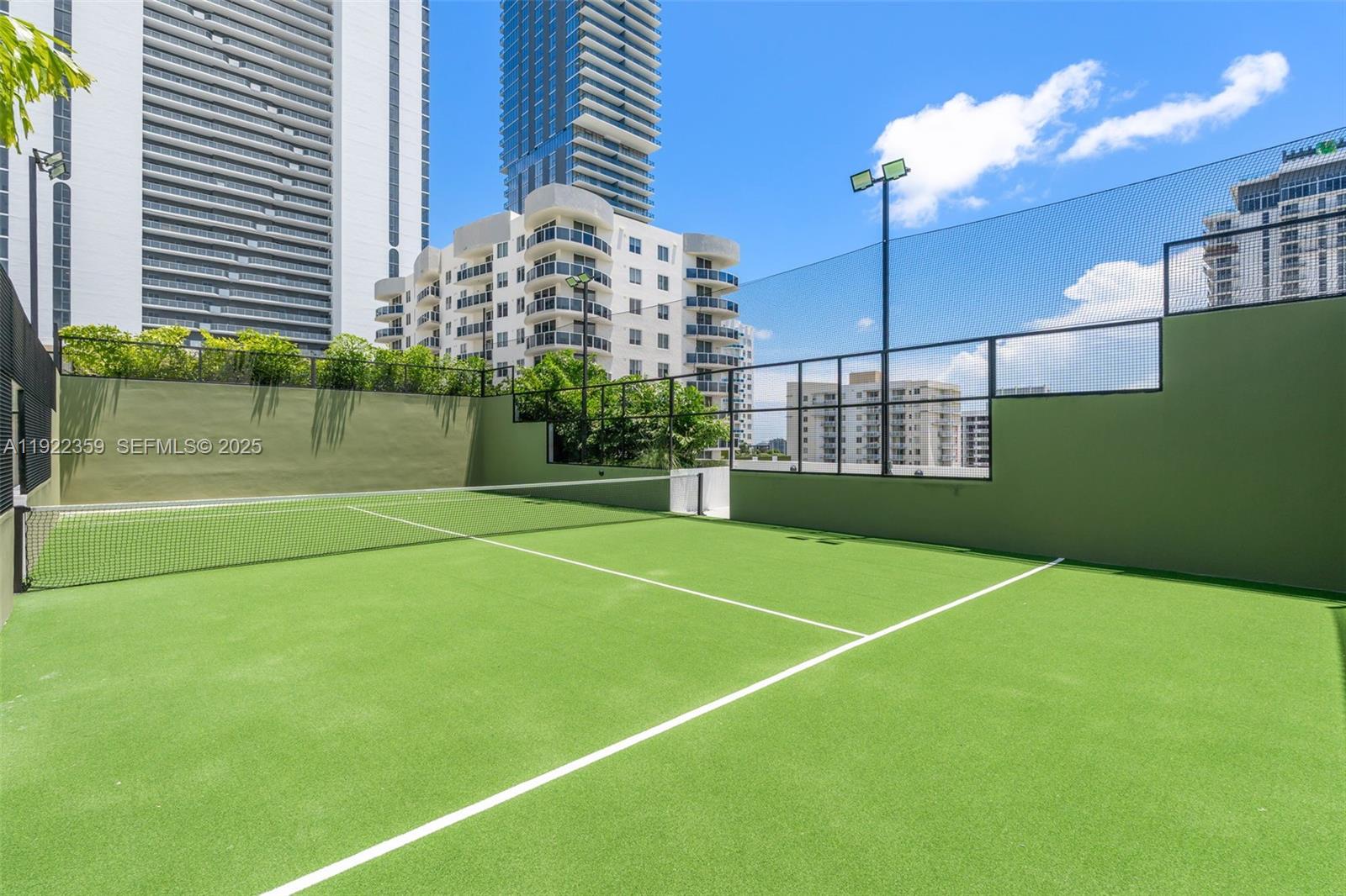 700 NE 24th St #2003 Miami, FL 33137