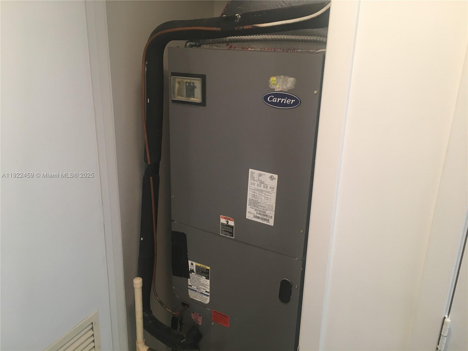 6000 Collins Ave #521 Miami Beach, FL 33140