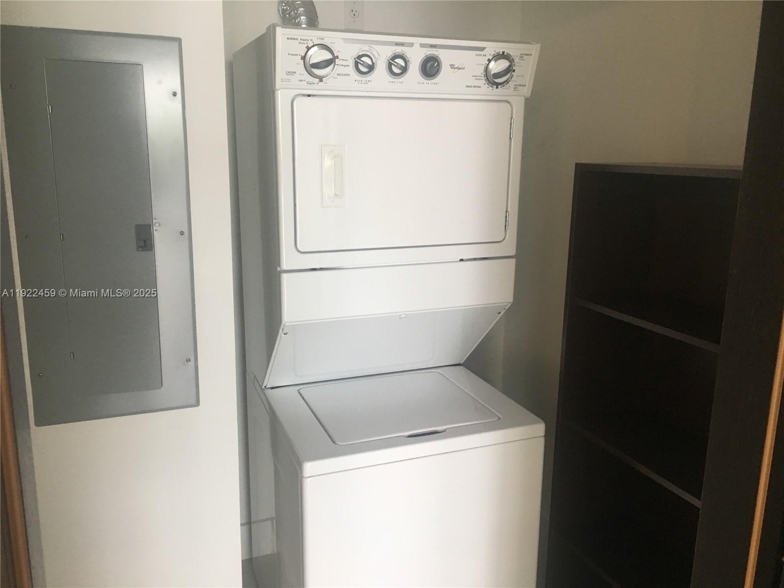 6000 Collins Ave #521 Miami Beach, FL 33140