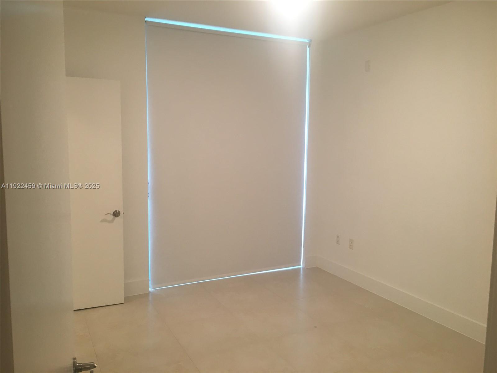 6000 Collins Ave #521 Miami Beach, FL 33140