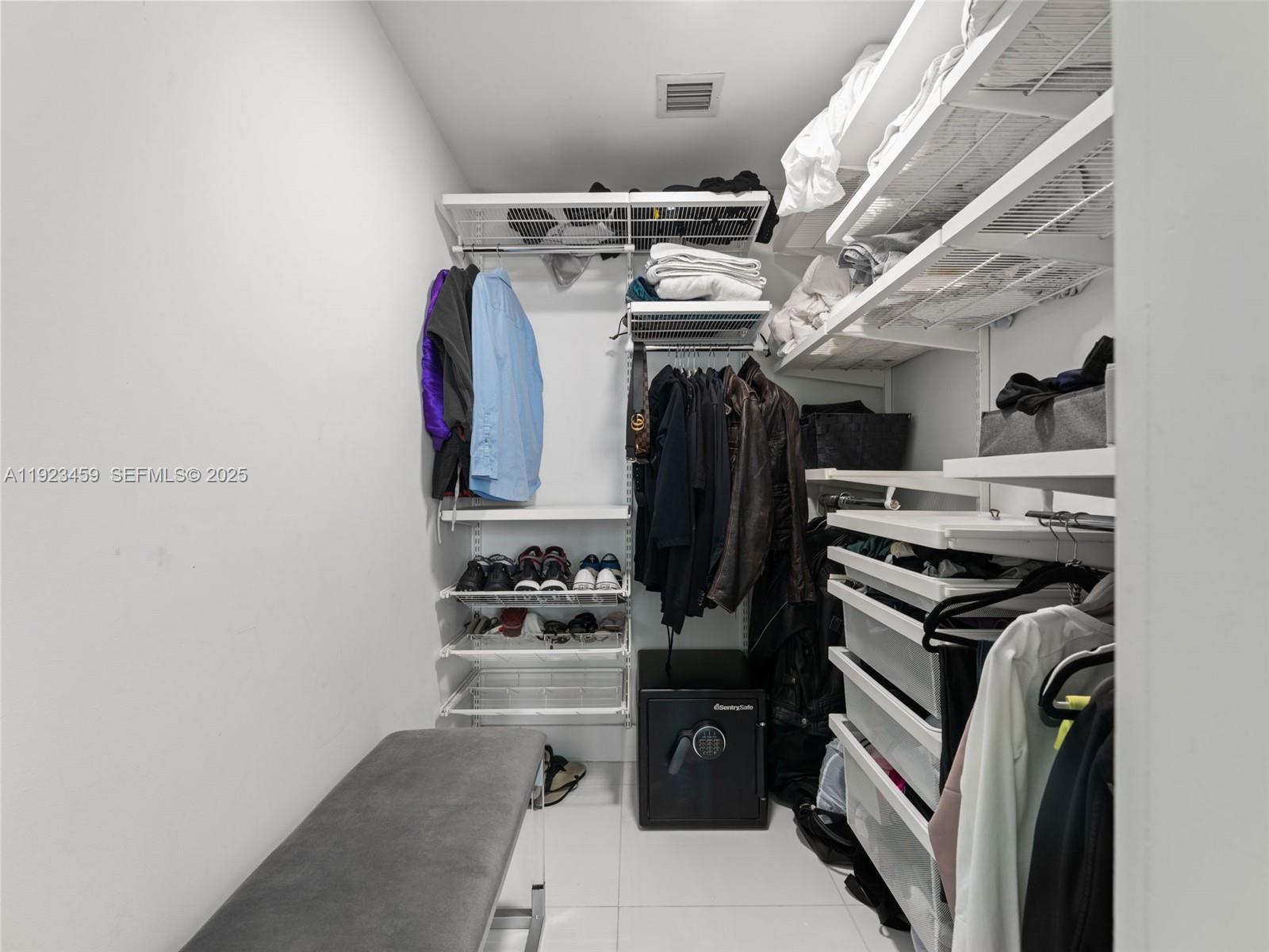 image Vizcayne South17