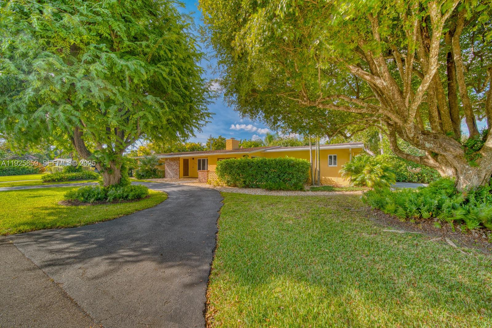 13400 SW 78th Ct Pinecrest, FL 33156