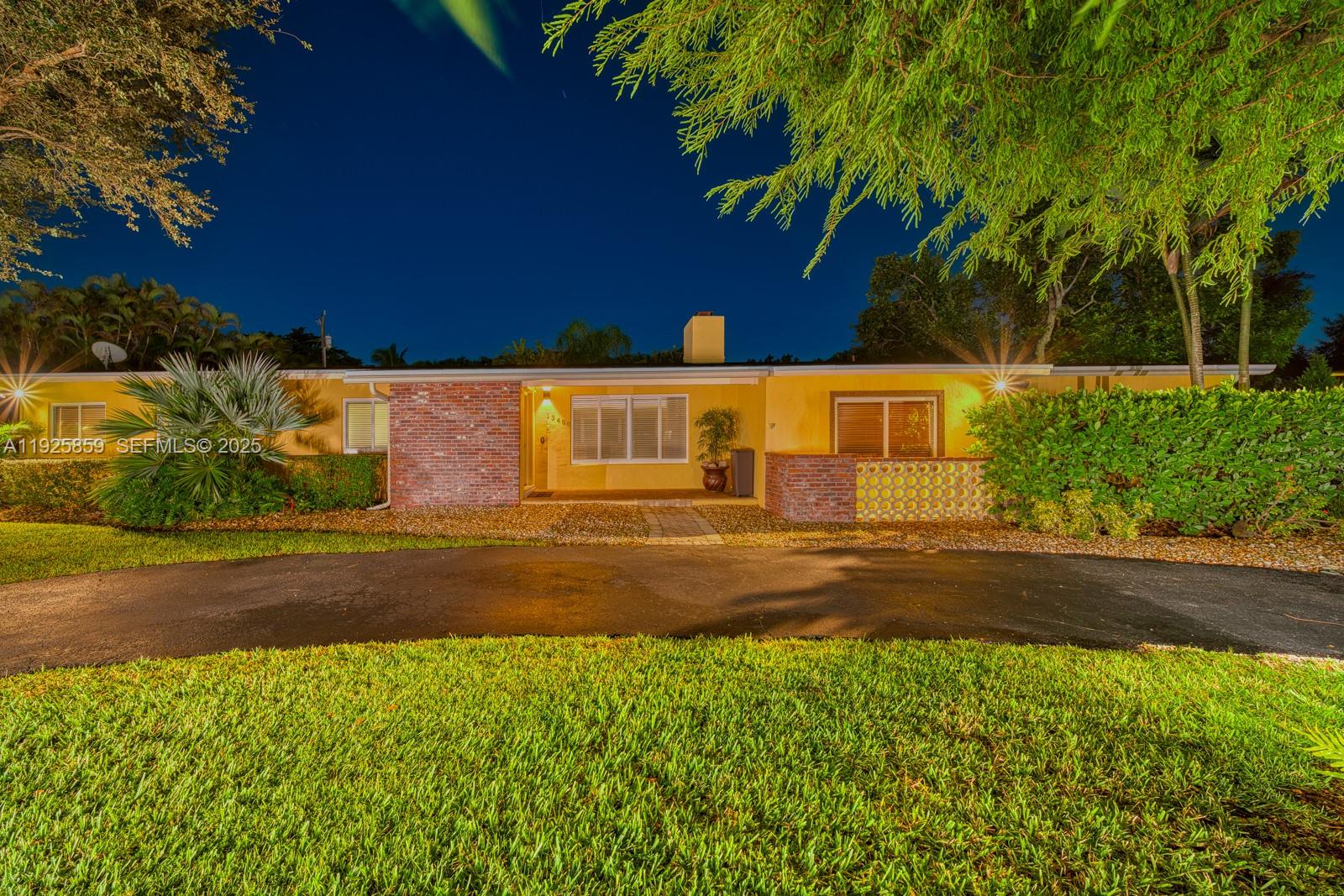 13400 SW 78th Ct Pinecrest, FL 33156