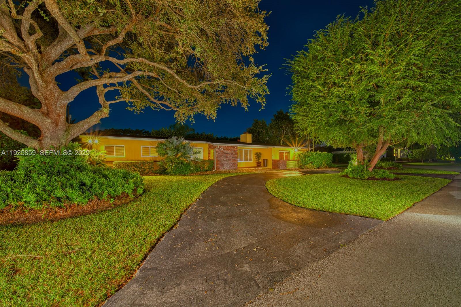 13400 SW 78th Ct Pinecrest, FL 33156