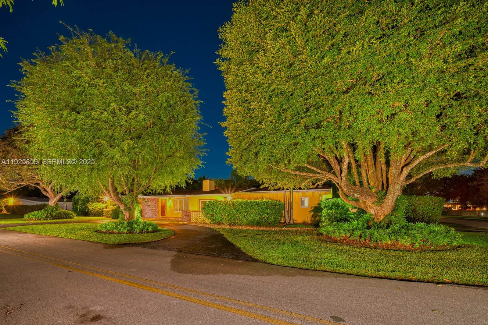 13400 SW 78th Ct Pinecrest, FL 33156