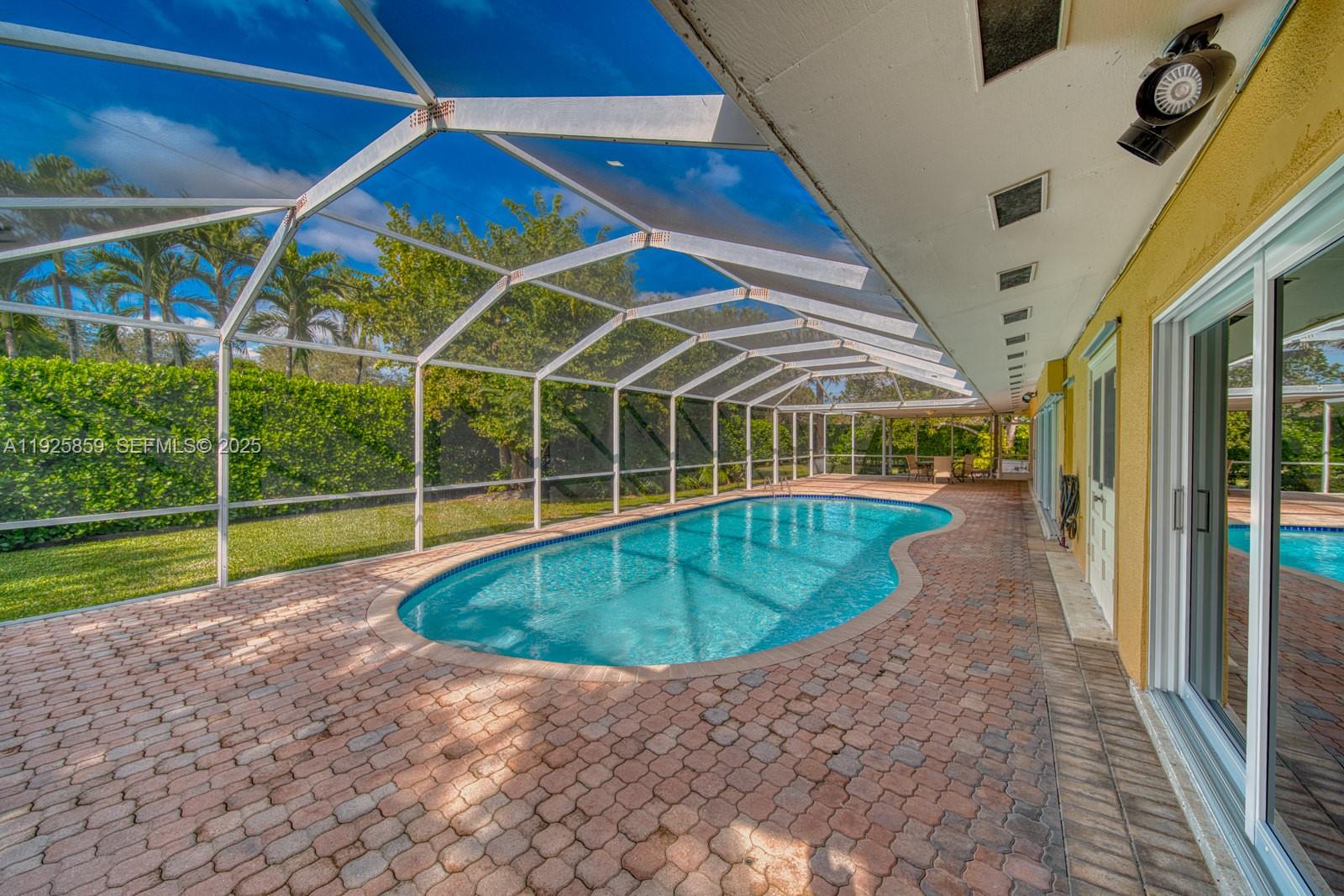 13400 SW 78th Ct Pinecrest, FL 33156