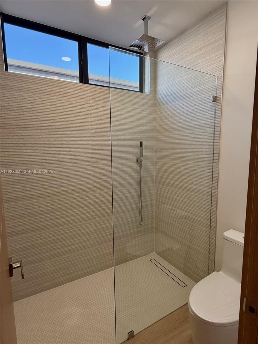 1729 NE 16th Ter Fort Lauderdale, FL 33305