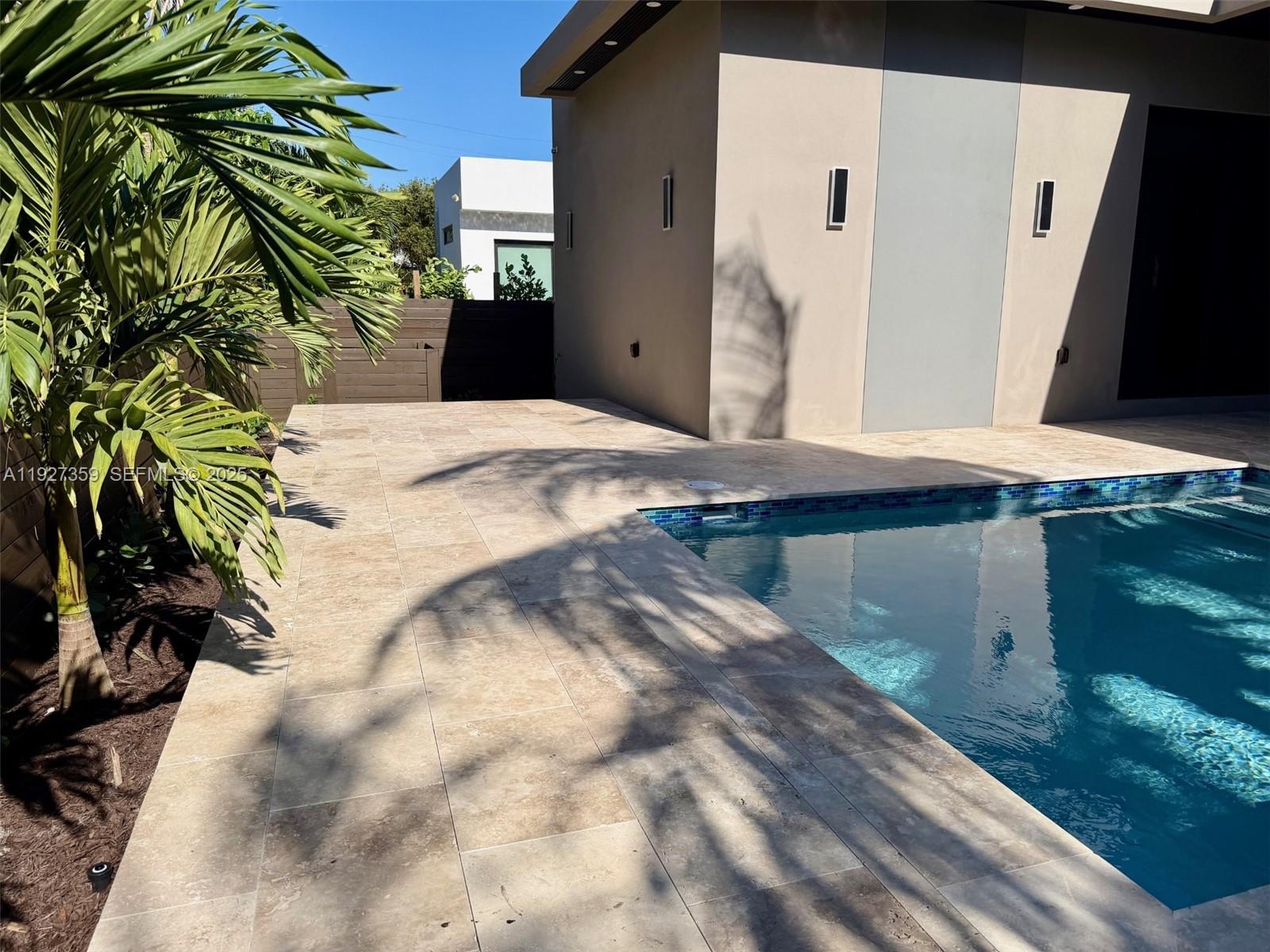 1729 NE 16th Ter Fort Lauderdale, FL 33305