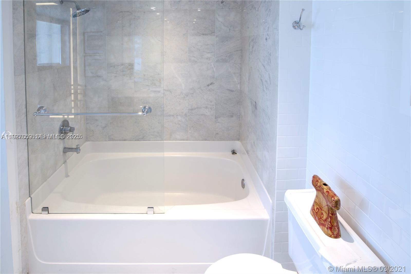 image Blue on the Bay10