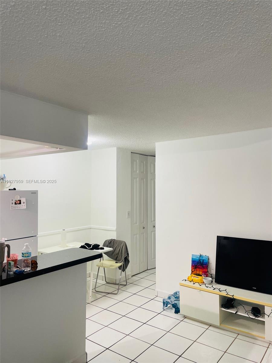 335 Collins Ave #302 Miami Beach, FL 33139