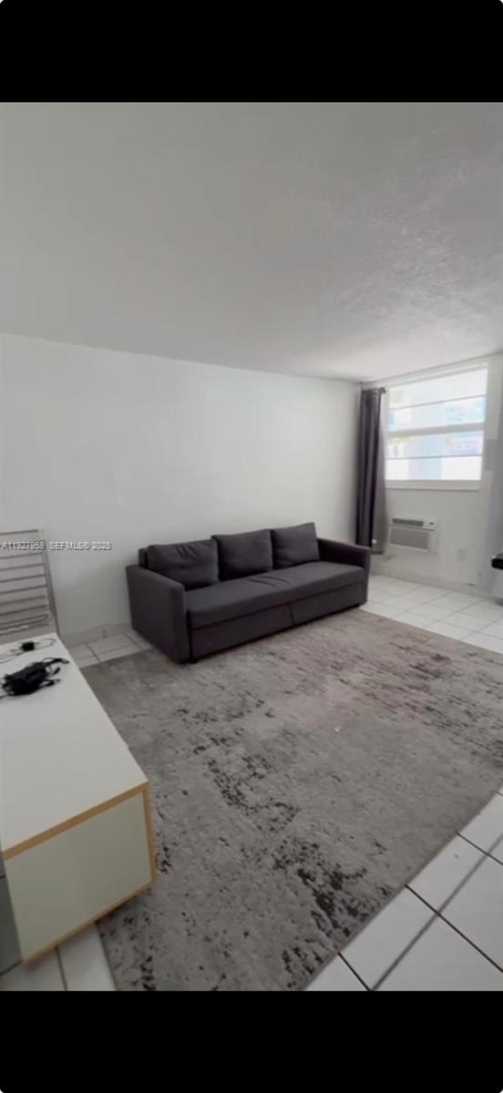 335 Collins Ave #302 Miami Beach, FL 33139