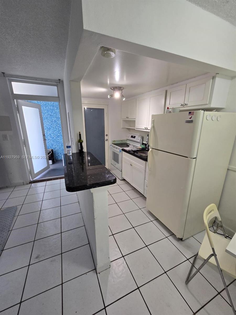 335 Collins Ave #302 Miami Beach, FL 33139