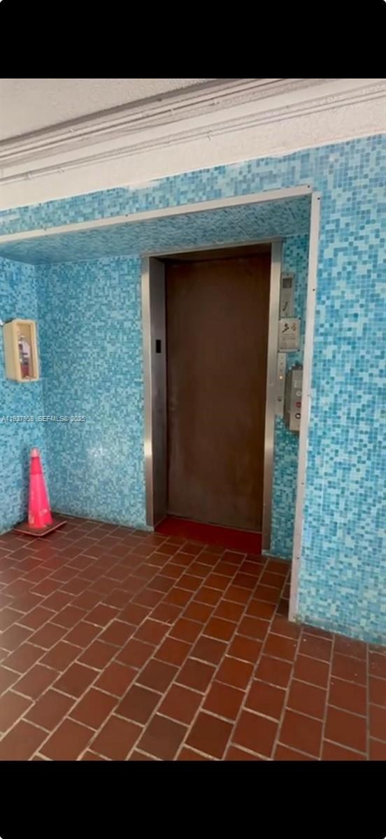 335 Collins Ave #302 Miami Beach, FL 33139