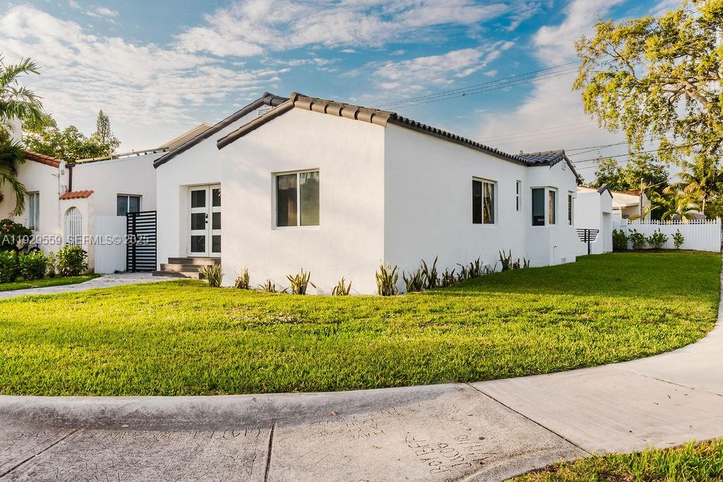 2101 SW 16th Ter Miami, FL 33145