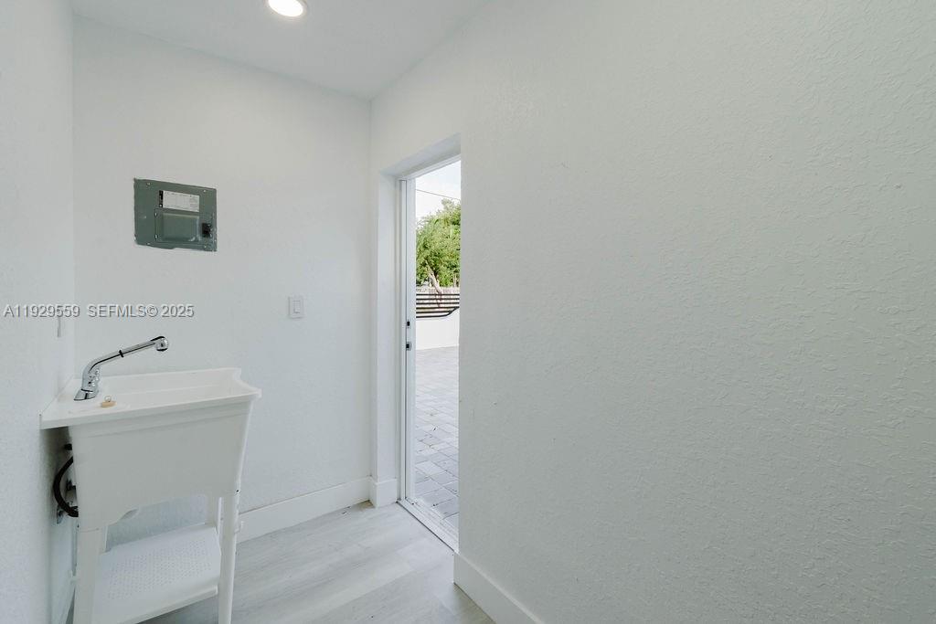 2101 SW 16th Ter Miami, FL 33145