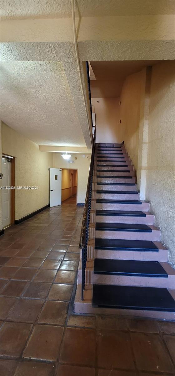 934 Michigan Ave #302 Miami Beach, FL 33139