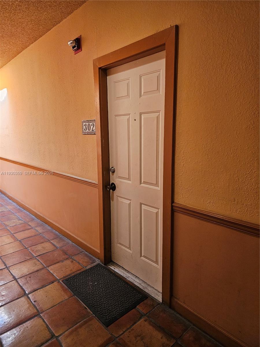 934 Michigan Ave #302 Miami Beach, FL 33139