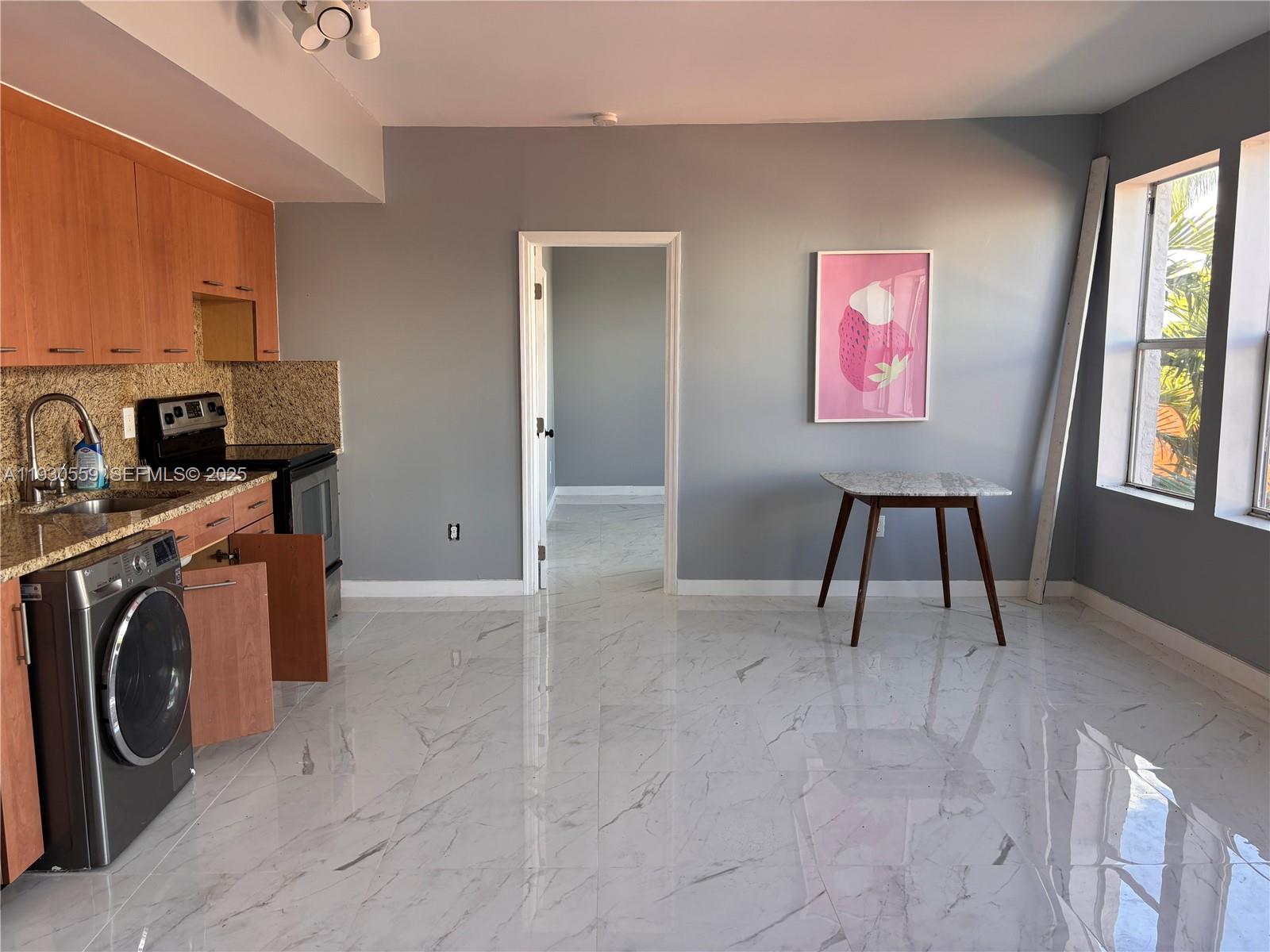 1027 Pennsylvania Ave #302 Miami Beach, FL 33139