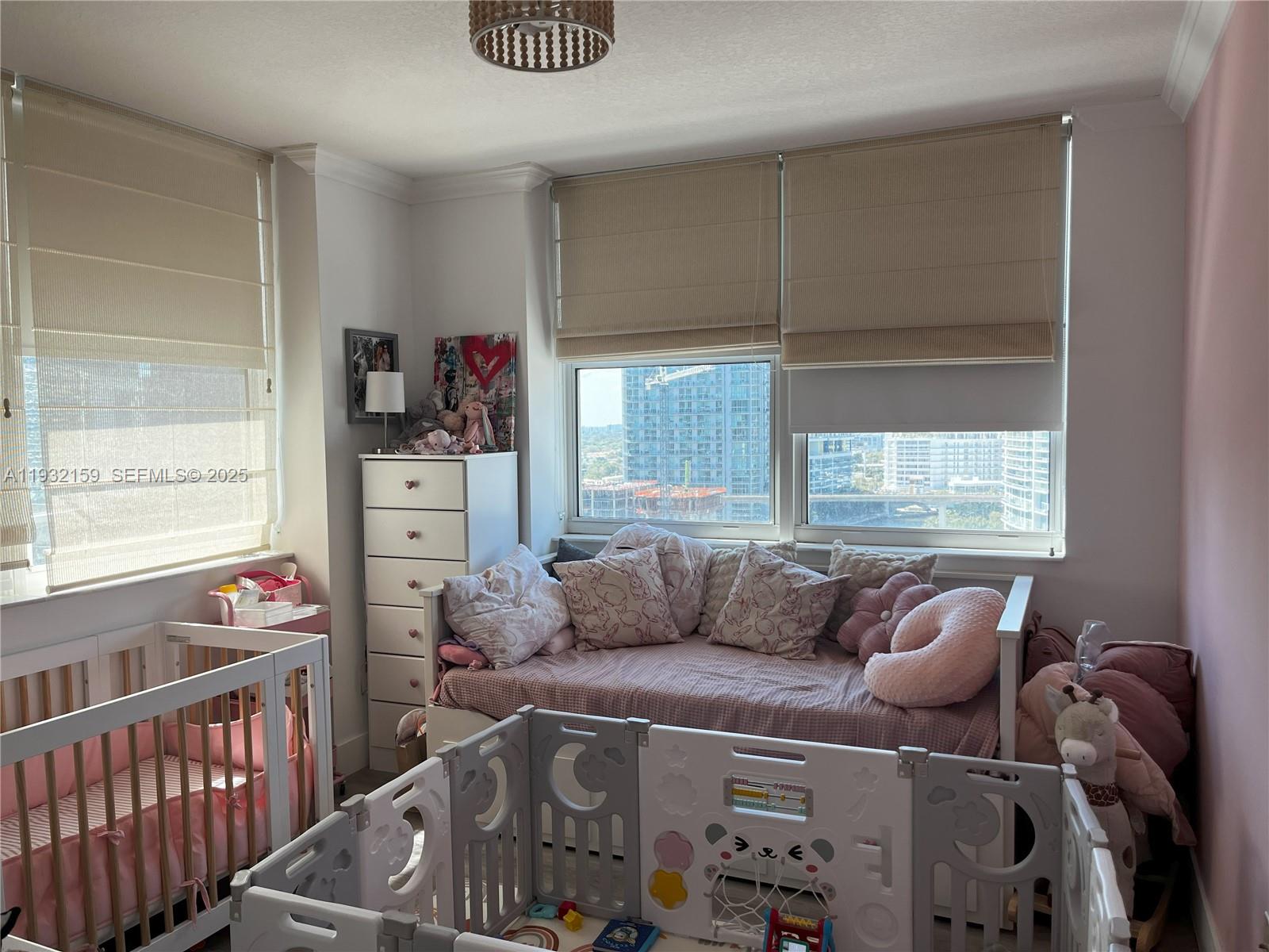 image Brickell on the River North10