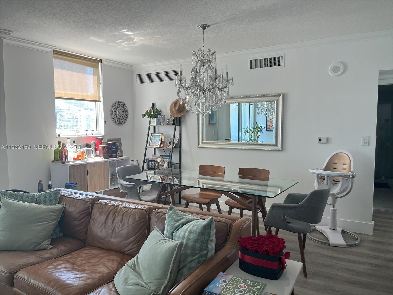 image Brickell on the River North6